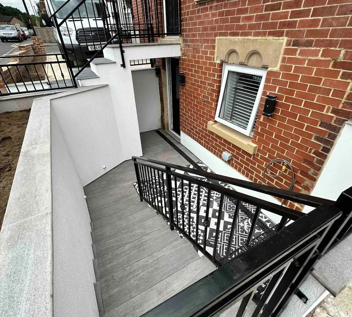 3B Roman View, Beautifully Appointed, Apartment With 2 En-Suite Bedrooms In Great Roundhay Location, Netflix, Off Street Parking & Ev Charging リーズ 0*,  イギリス